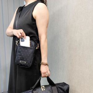 スマホショルダー　2つ持ち　旅行